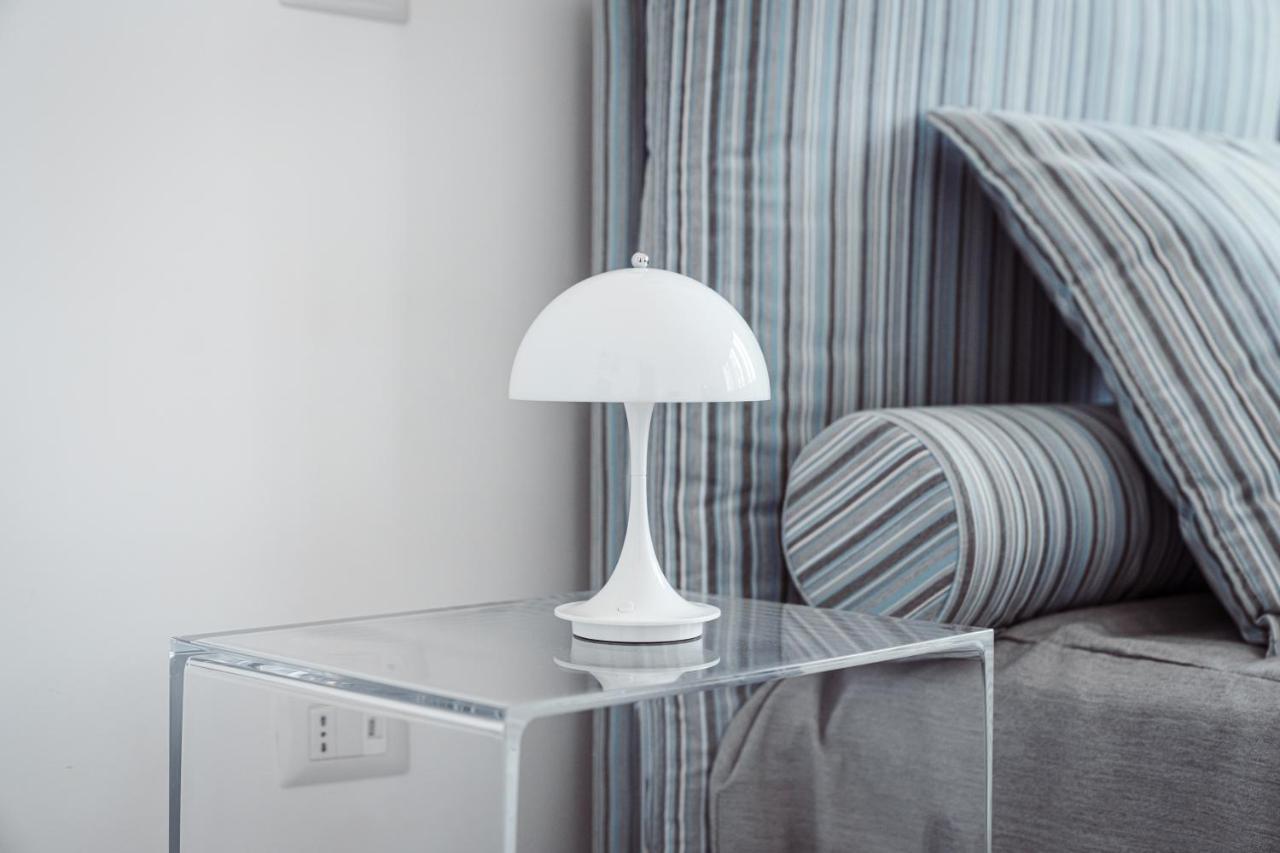 Art View Luxury Apartment Bari Extérieur photo