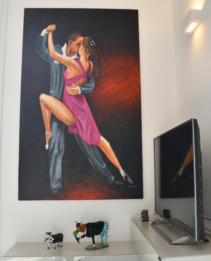 Art View Luxury Apartment Bari Extérieur photo